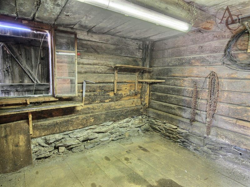 Châlet - 355 m² - 1 pièce