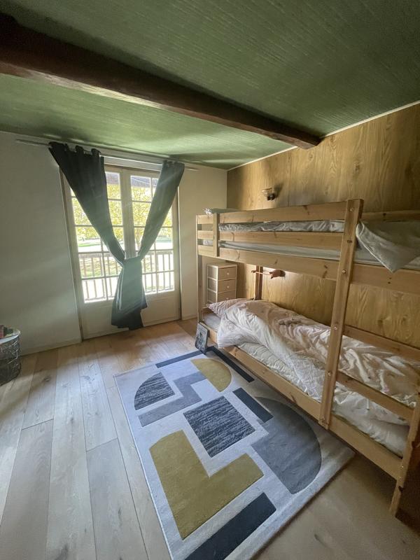 Maison - 280 m² - 6 pièces