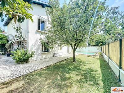 Maison - 168 m² - 7 pièces