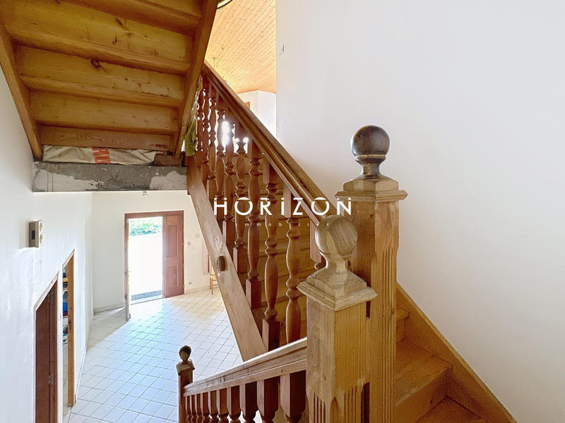 Maison ancienne - 250 m² - 8 pièces