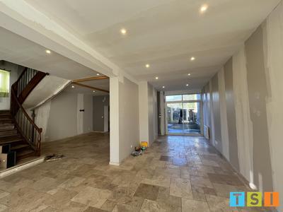 Maison - 268 m² - 7 pièces