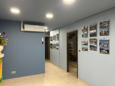 Local commercial - 619 m²