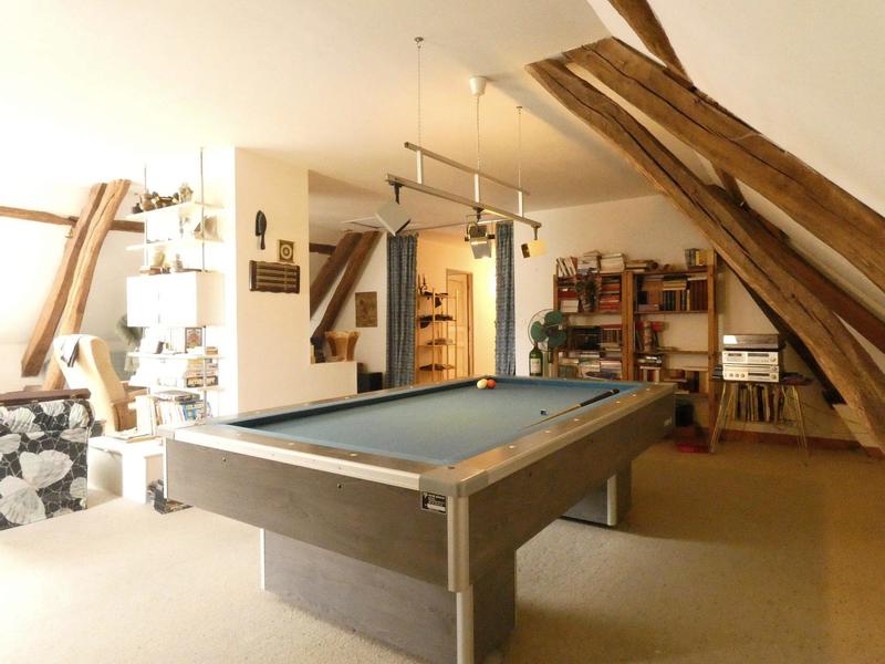 Maison traditionnelle - 197 m² - 7 pièces