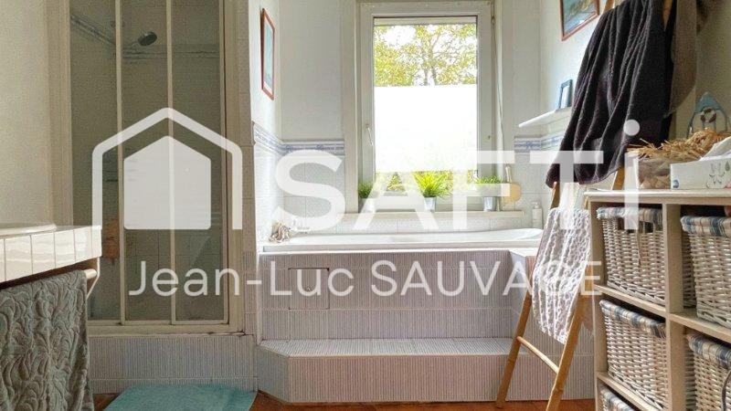 Maison - 160 m² - 5 pièces