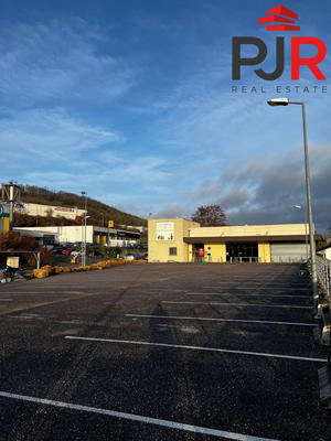 Local commercial - 1 059 m²