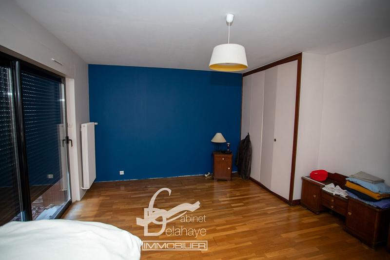 Maison - 186 m² - 8 pièces