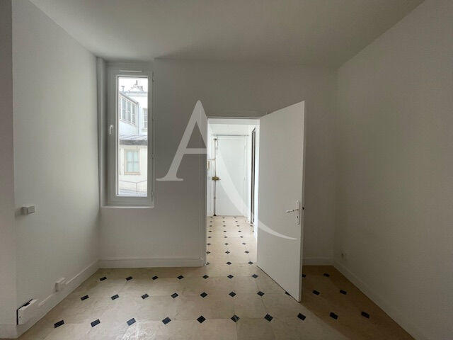 Appartement - 93 m² - 5 pièces