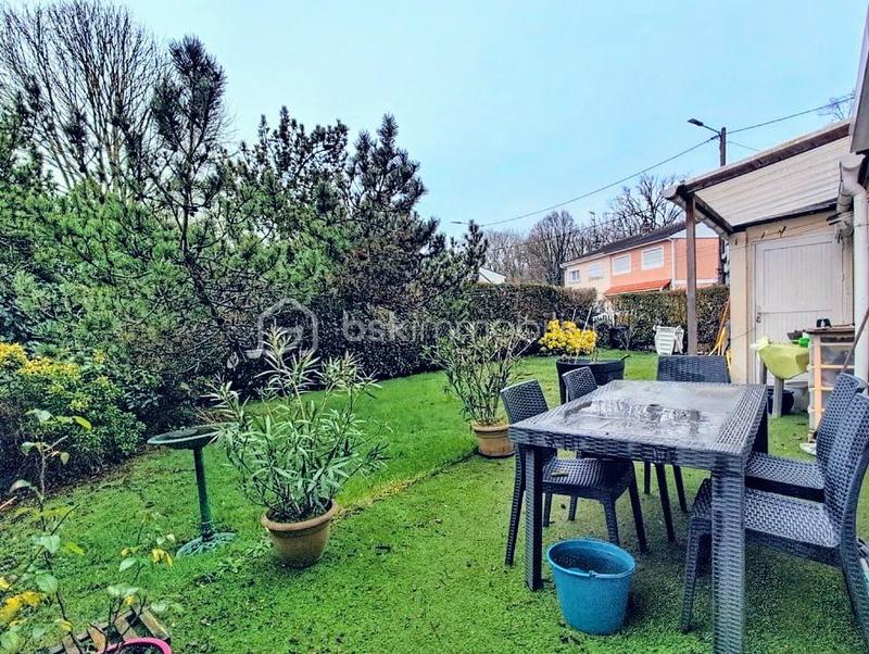 Maison - 98 m² - 8 pièces