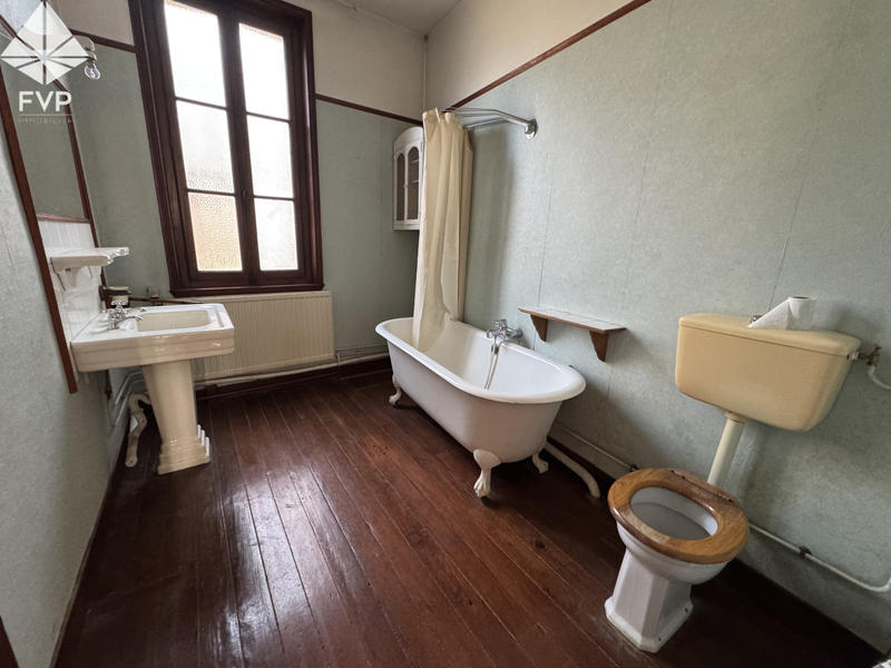 Maison - 136 m² - 7 pièces