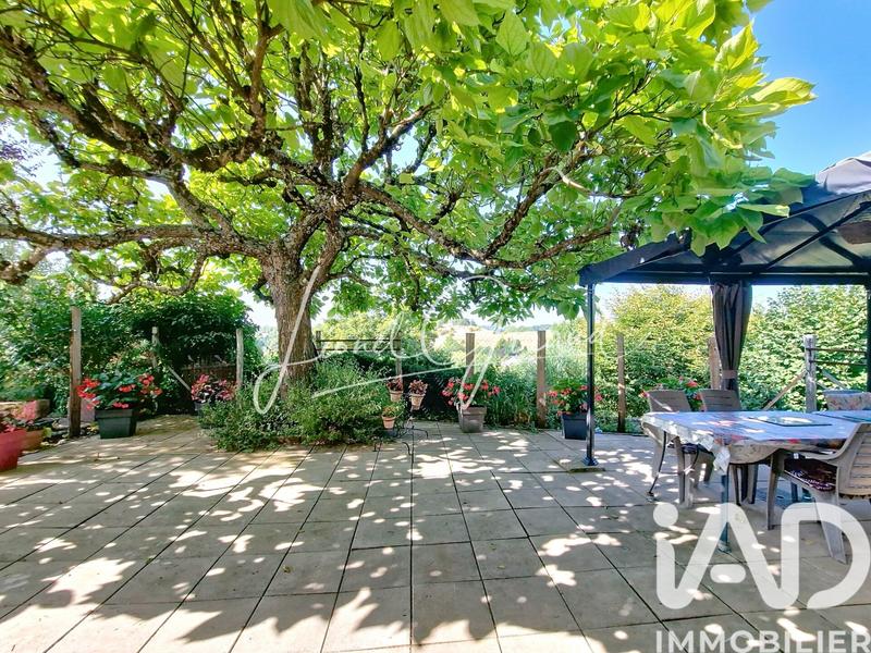 Maison - 147 m² - 8 pièces