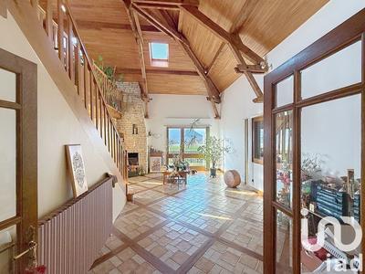 Maison - 216 m² - 7 pièces
