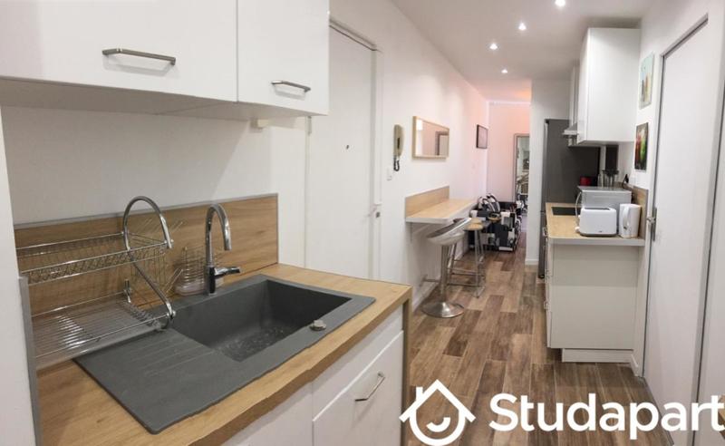 Chambre - 11 m² - 1 pièce