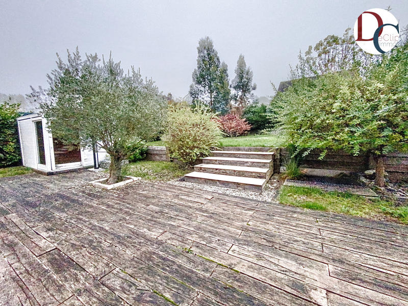 Maison - 203 m² - 8 pièces