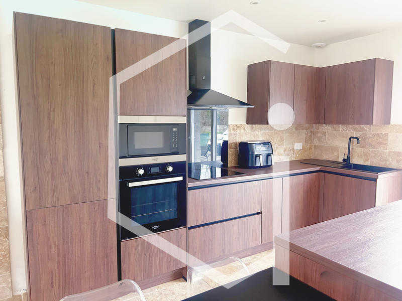 Maison - 100 m² - 4 pièces