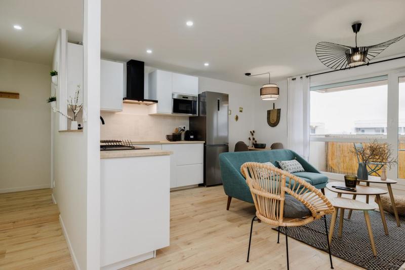 Appartement - 80 m² - 5 pièces