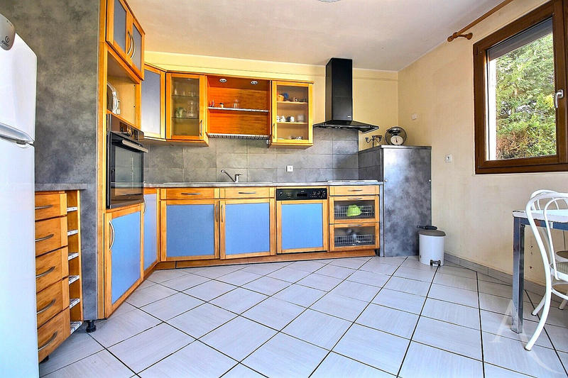 Maison - 150 m² - 5 pièces