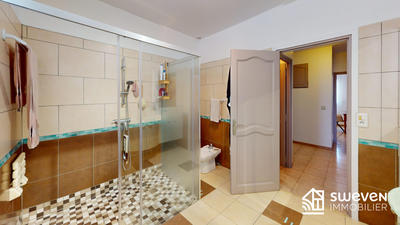 Villa - 185 m² - 9 pièces