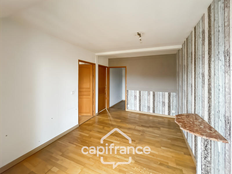 Maison - 93 m² - 5 pièces