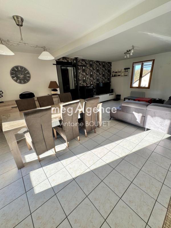 Maison - 141 m² - 7 pièces