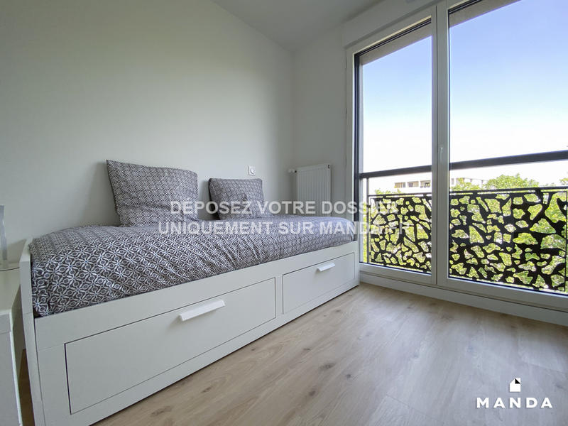 Chambre - 10 m² - 4 pièces