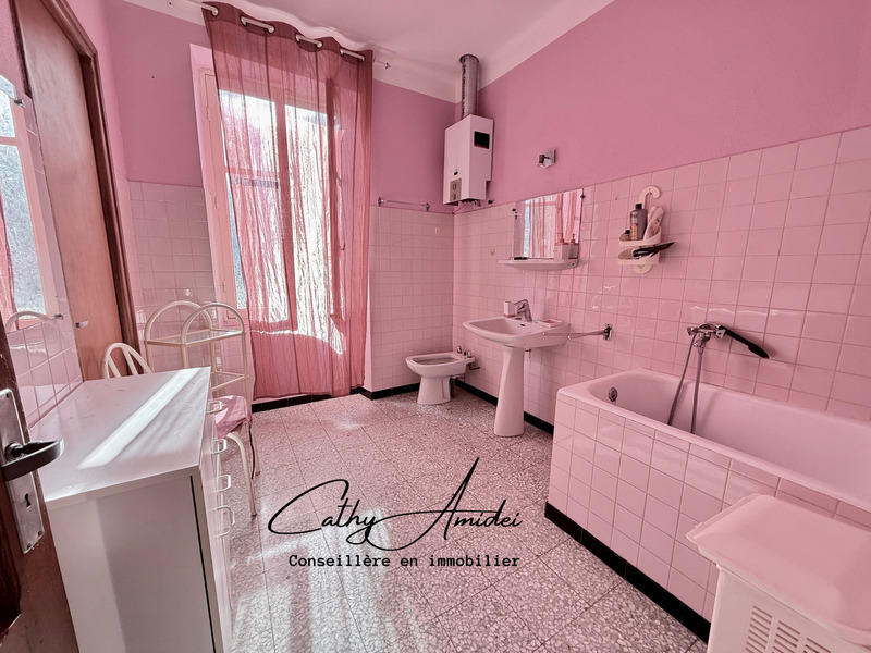 Maison - 96 m² - 4 pièces