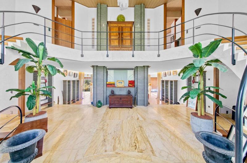 Maison - 464 m² - 14 pièces