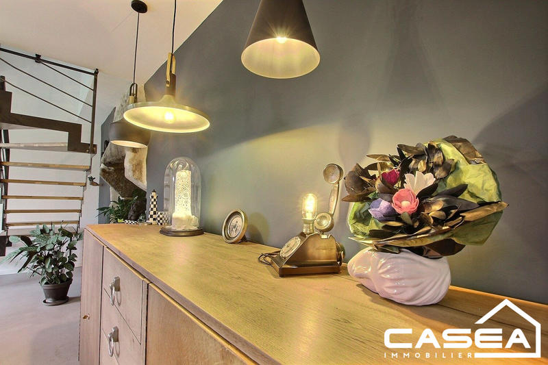 Maison ancienne - 326 m² - 14 pièces