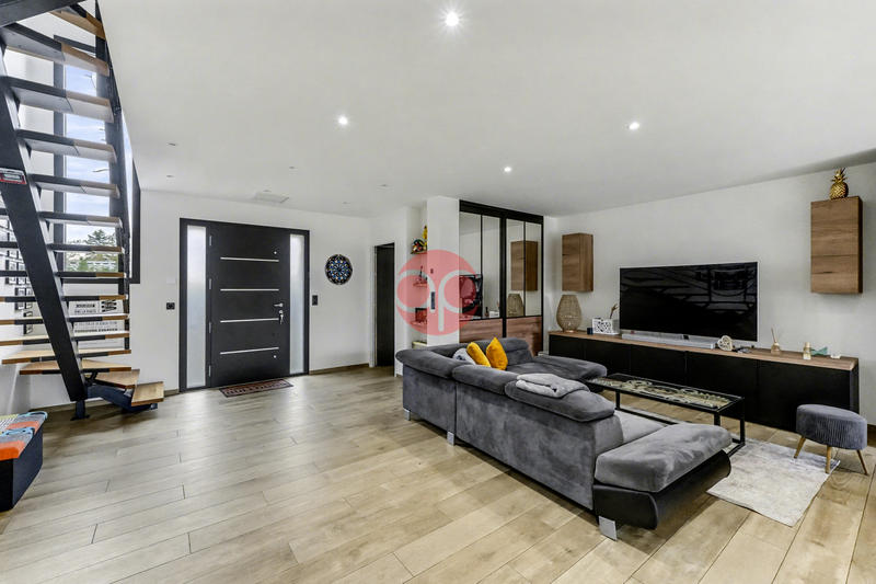 Maison - 133 m² - 5 pièces