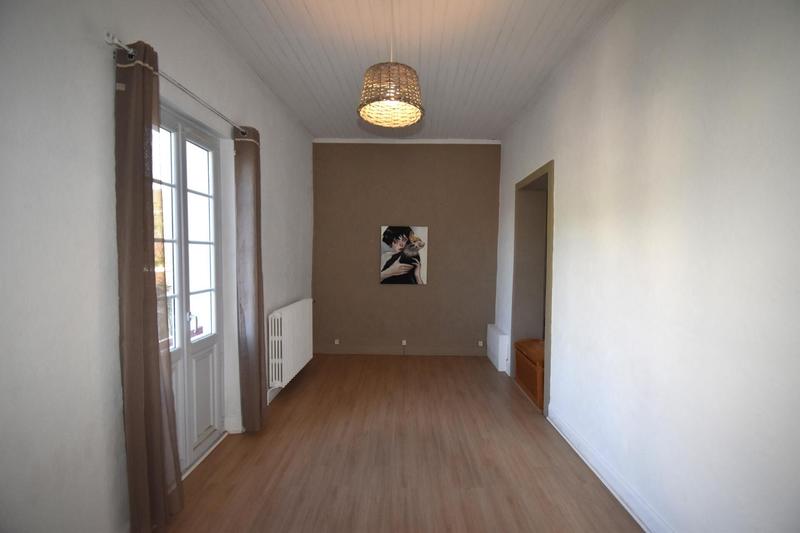 Maison - 250 m² - 8 pièces