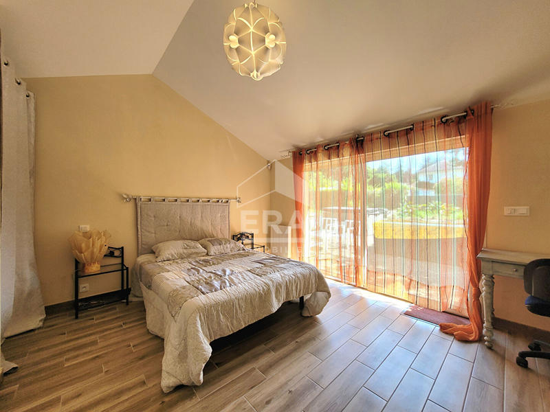 Maison - 97 m² - 4 pièces