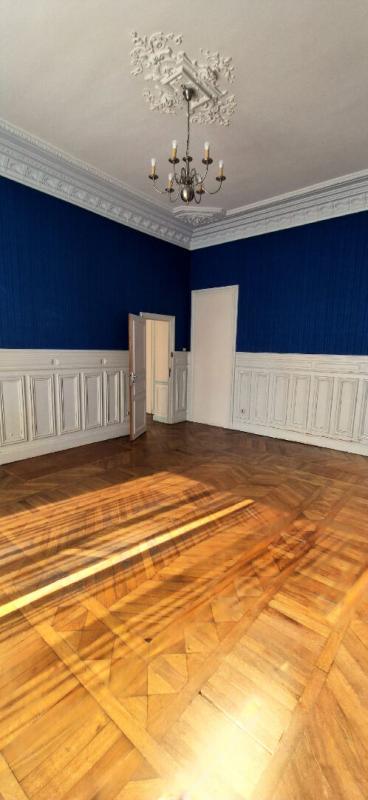 Demeure - 443 m² - 14 pièces