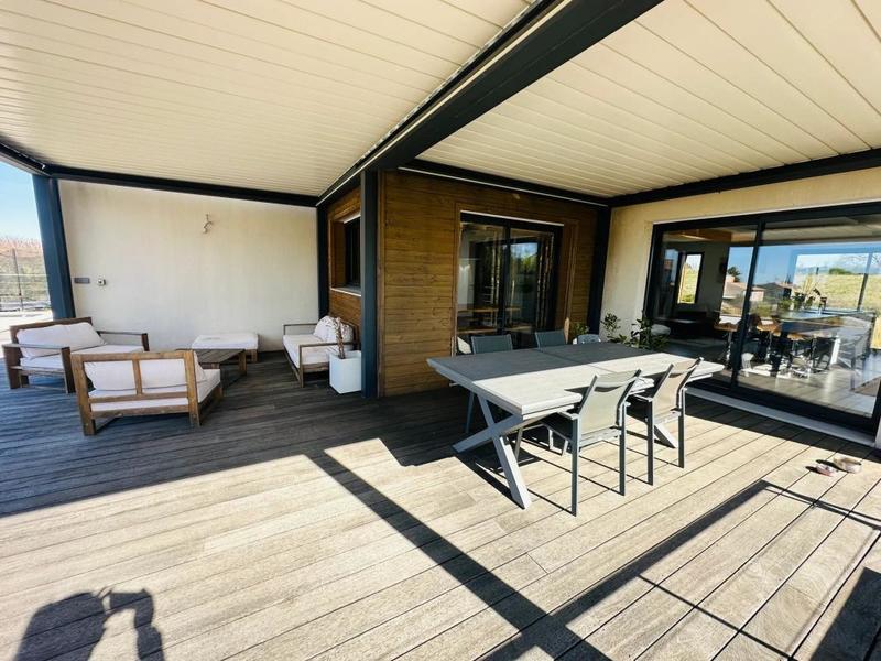 Maison - 152 m² - 7 pièces