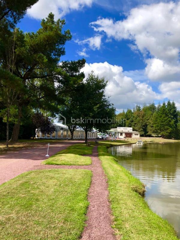 Maison - 380 m² - 4 pièces