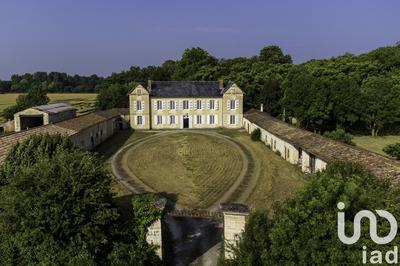 Maison - 540 m² - 14 pièces