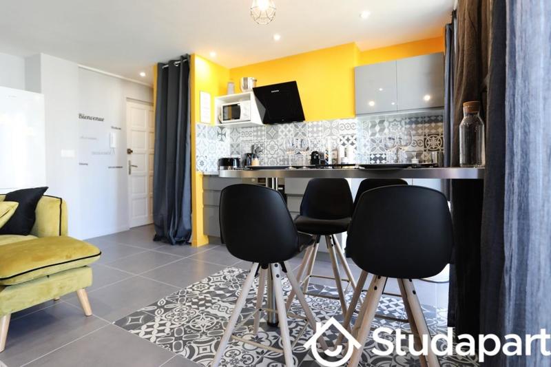 Chambre - 10 m² - 1 pièce