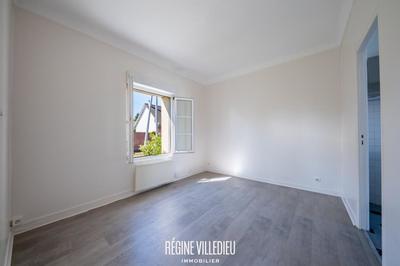 Maison - 93 m² - 5 pièces