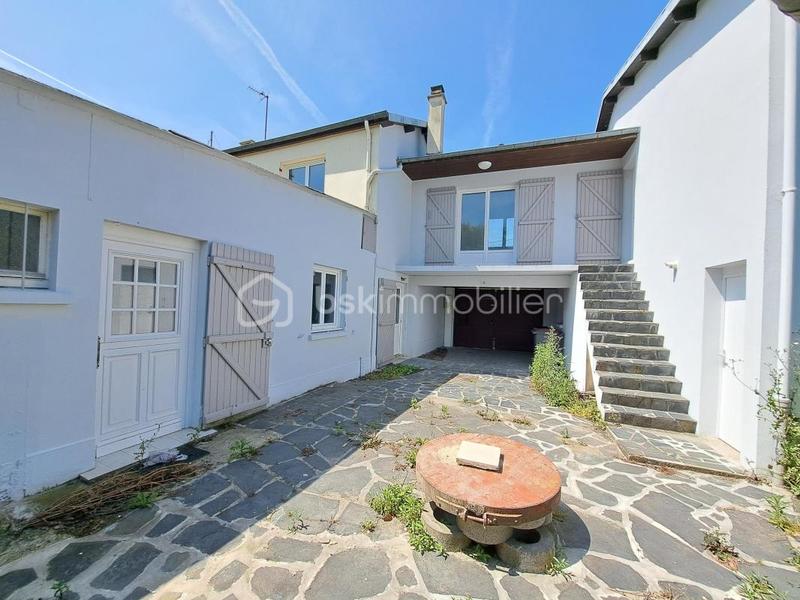 Maison - 145 m² - 6 pièces