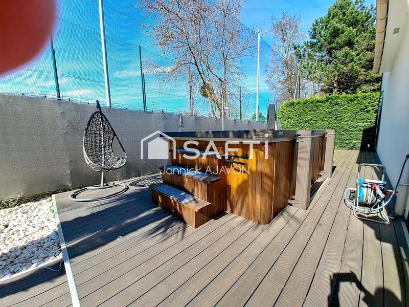 Maison - 160 m² - 6 pièces