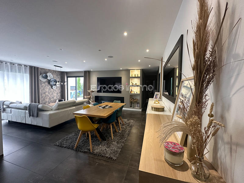 Maison - 123 m² - 7 pièces