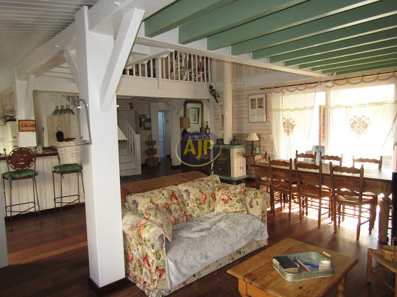 Villa - 185 m² - 7 pièces