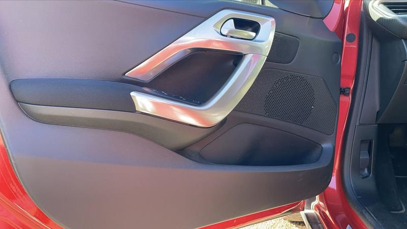 Peugeot 2008 1.6 BlueHDi 100 Crossway