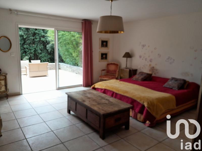 Maison - 665 m² - 10 pièces