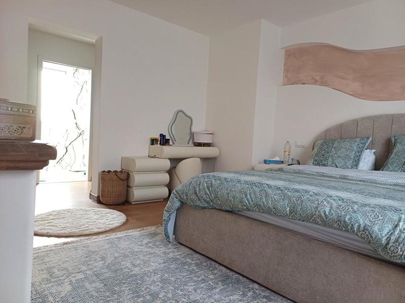 Maison - 195 m² - 7 pièces