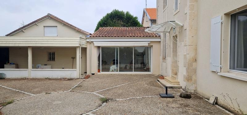 Maison - 190 m² - 8 pièces