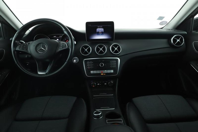 Mercedes Gla 180 Inspiration 7g-Dct 122 ch