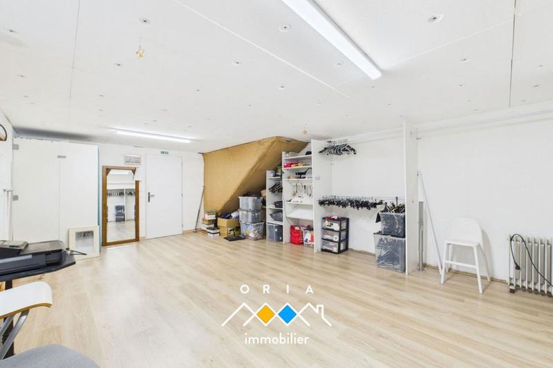 Demeure - 291 m² - 11 pièces