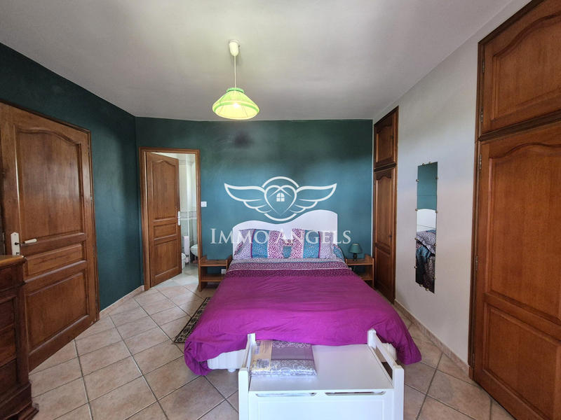 Maison - 137 m² - 6 pièces