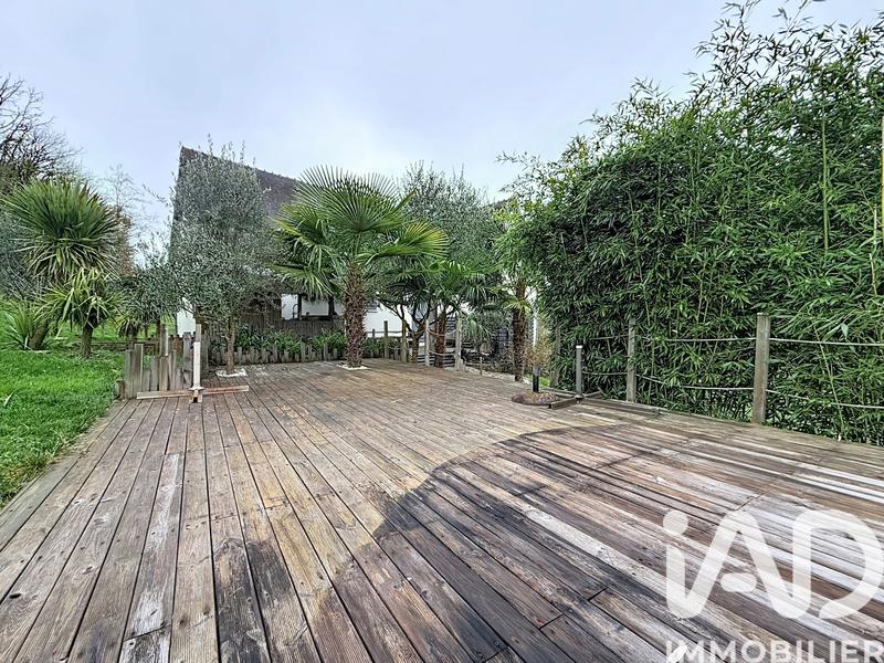 Maison - 202 m² - 7 pièces