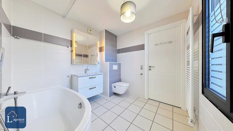 Appartement - 133 m² - 4 pièces