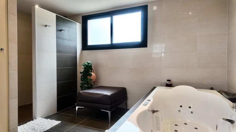 Maison - 178 m² - 8 pièces